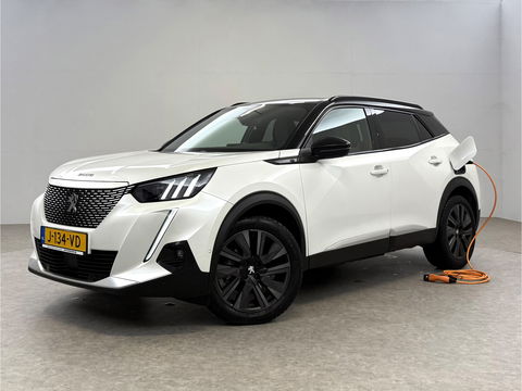 Peugeot e-2008 EV GT 50 kWh | SOH 90% | Snelladen | Sfeer | 360° | Virtual | Camera | Stoelverw. | Adap. Cruise | Keyless | Carplay | NAP