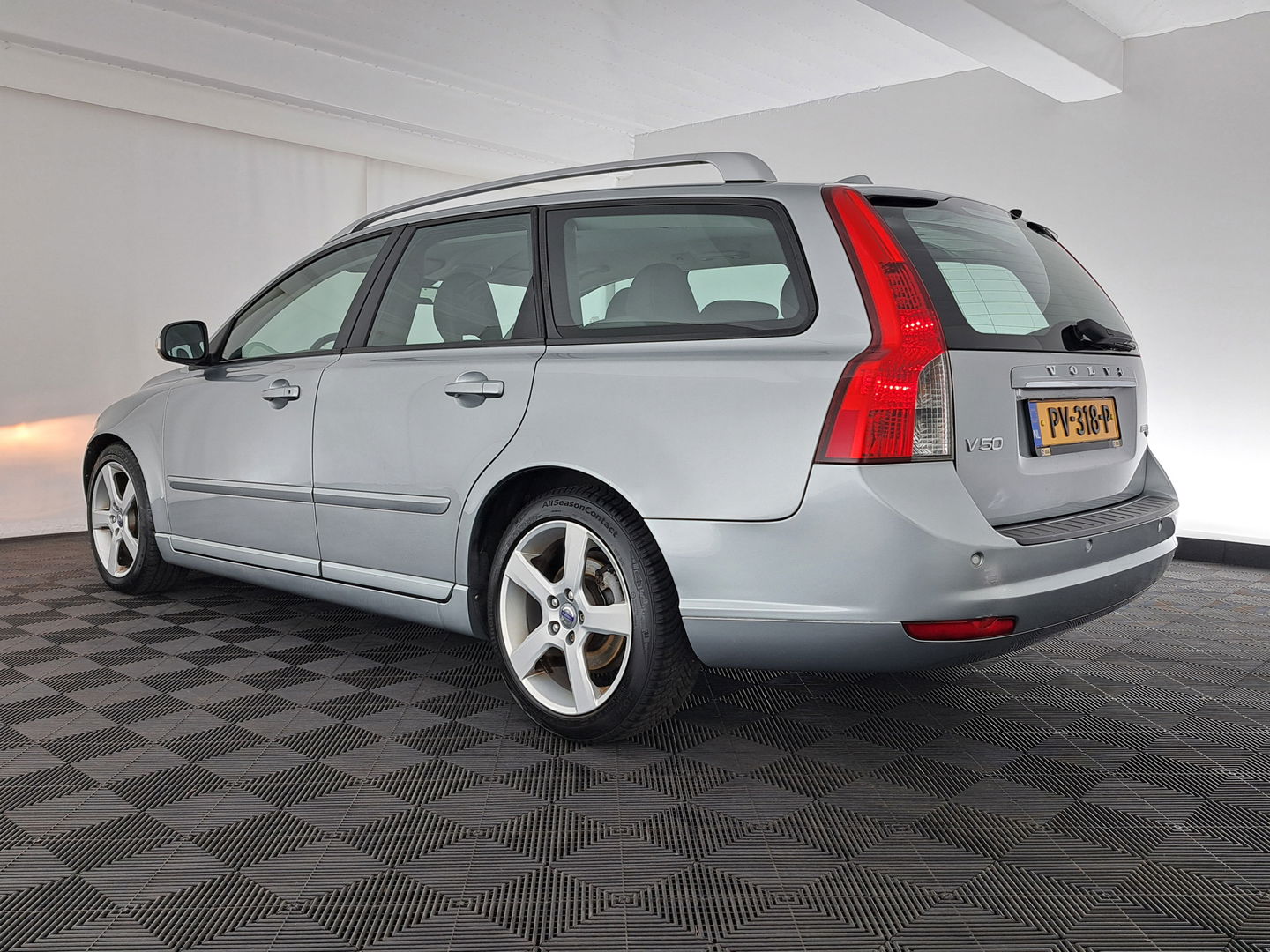 Volvo V50 1.6 D2 S/S PRO EDITION *FULL- LEDER | NAVI | PDC | 17 INCH*