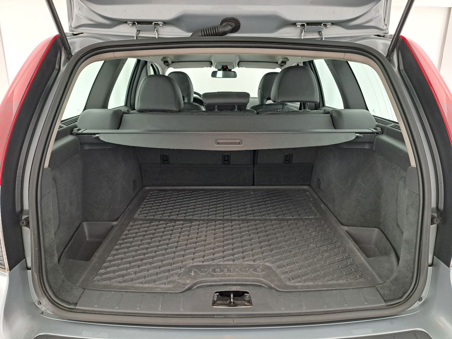 Volvo V50 1.6 D2 S/S PRO EDITION *FULL- LEDER | NAVI | PDC | 17 INCH*