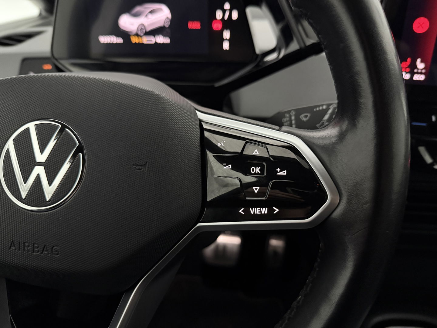 Volkswagen ID3 First Max 58 kWh | SOH 94% | Snelladen | IQ Lights | Virtual | Pano | Adap. Cruise | Massage | HuD | Camera | Sfeer | Carplay | Stoel/Stuur verw. | NAP