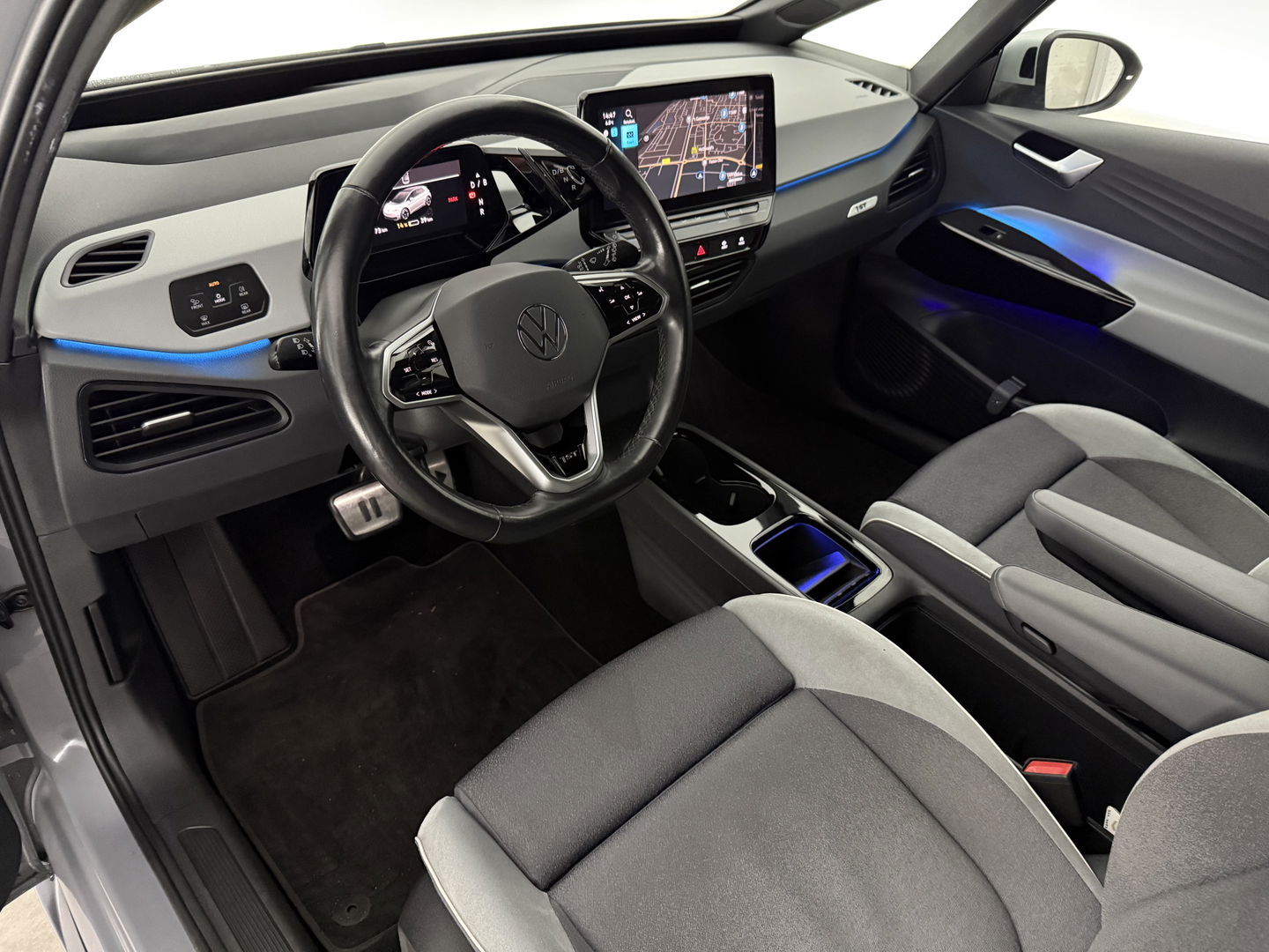 Volkswagen ID3 First Max 58 kWh | SOH 94% | Snelladen | IQ Lights | Virtual | Pano | Adap. Cruise | Massage | HuD | Camera | Sfeer | Carplay | Stoel/Stuur verw. | NAP