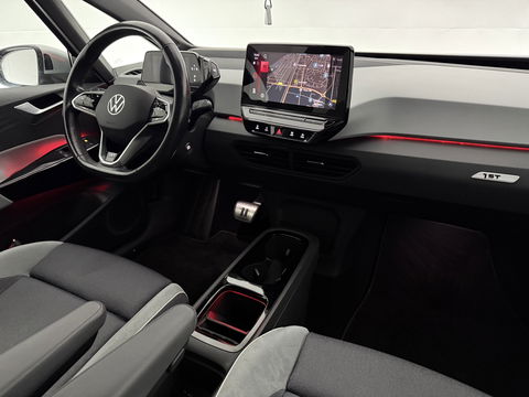 Volkswagen ID3 First Max 58 kWh | SOH 94% | Snelladen | IQ Lights | Virtual | Pano | Adap. Cruise | Massage | HuD | Camera | Sfeer | Carplay | Stoel/Stuur verw. | NAP
