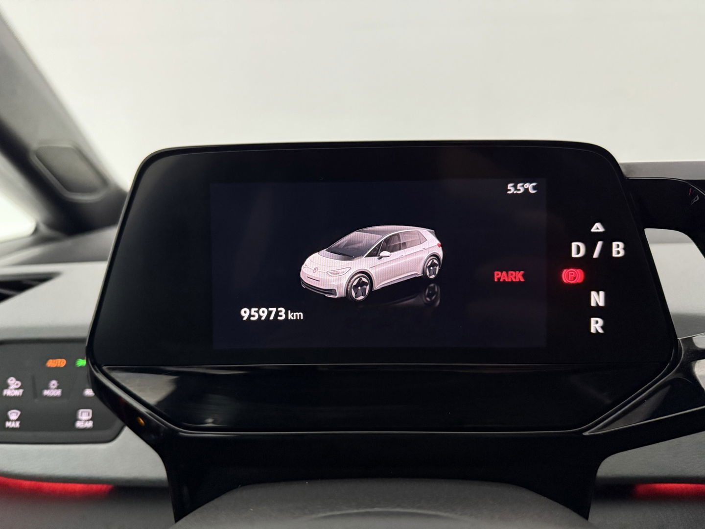 Volkswagen ID3 First Max 58 kWh | SOH 94% | Snelladen | IQ Lights | Virtual | Pano | Adap. Cruise | Massage | HuD | Camera | Sfeer | Carplay | Stoel/Stuur verw. | NAP