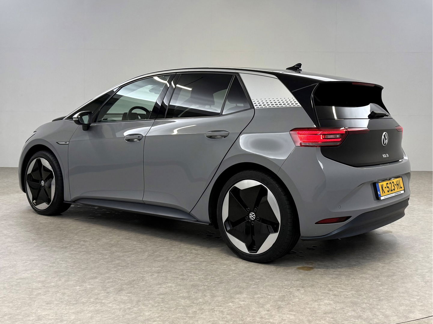 Volkswagen ID3 First Max 58 kWh | SOH 94% | Snelladen | IQ Lights | Virtual | Pano | Adap. Cruise | Massage | HuD | Camera | Sfeer | Carplay | Stoel/Stuur verw. | NAP