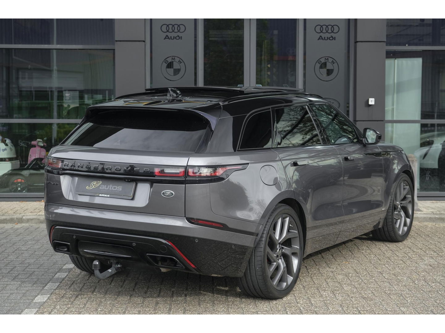 Land Rover Range Rover Velar D300 V6 300pk R-dynamic Grijs kenteken Panoramadak Medidian 22" LMV SVR