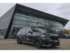 BMW X5 xDrive45e 394pk M-sport AC Schnitzer Panoramadak X5M Seats 4-wielsturing Carbon Laser 22" LMV NLauto