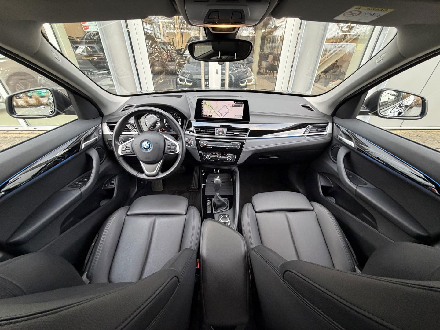 BMW X1 xDrive25e High Ex. Sportline |Leer|Trekhaak|Camera|19"LM velgen