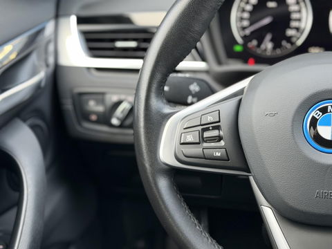 BMW X1 xDrive25e High Ex. Sportline |Leer|Trekhaak|Camera|19"LM velgen