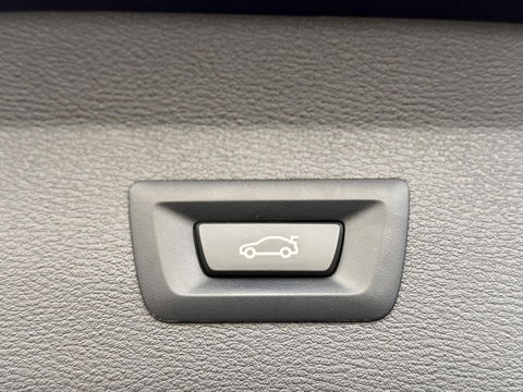 BMW X1 xDrive25e High Ex. Sportline |Leer|Trekhaak|Camera|19"LM velgen