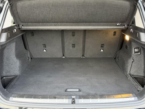 BMW X1 xDrive25e High Ex. Sportline |Leer|Trekhaak|Camera|19"LM velgen