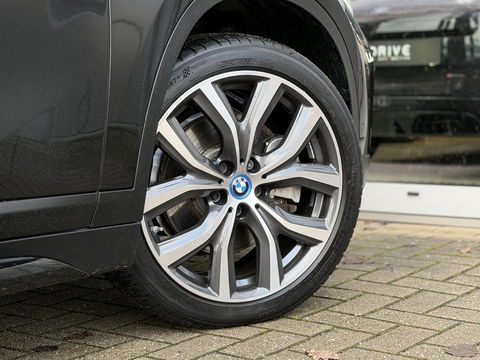BMW X1 xDrive25e High Ex. Sportline |Leer|Trekhaak|Camera|19"LM velgen