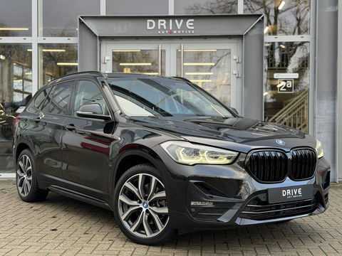 BMW X1 xDrive25e High Ex. Sportline |Leer|Trekhaak|Camera|19"LM velgen