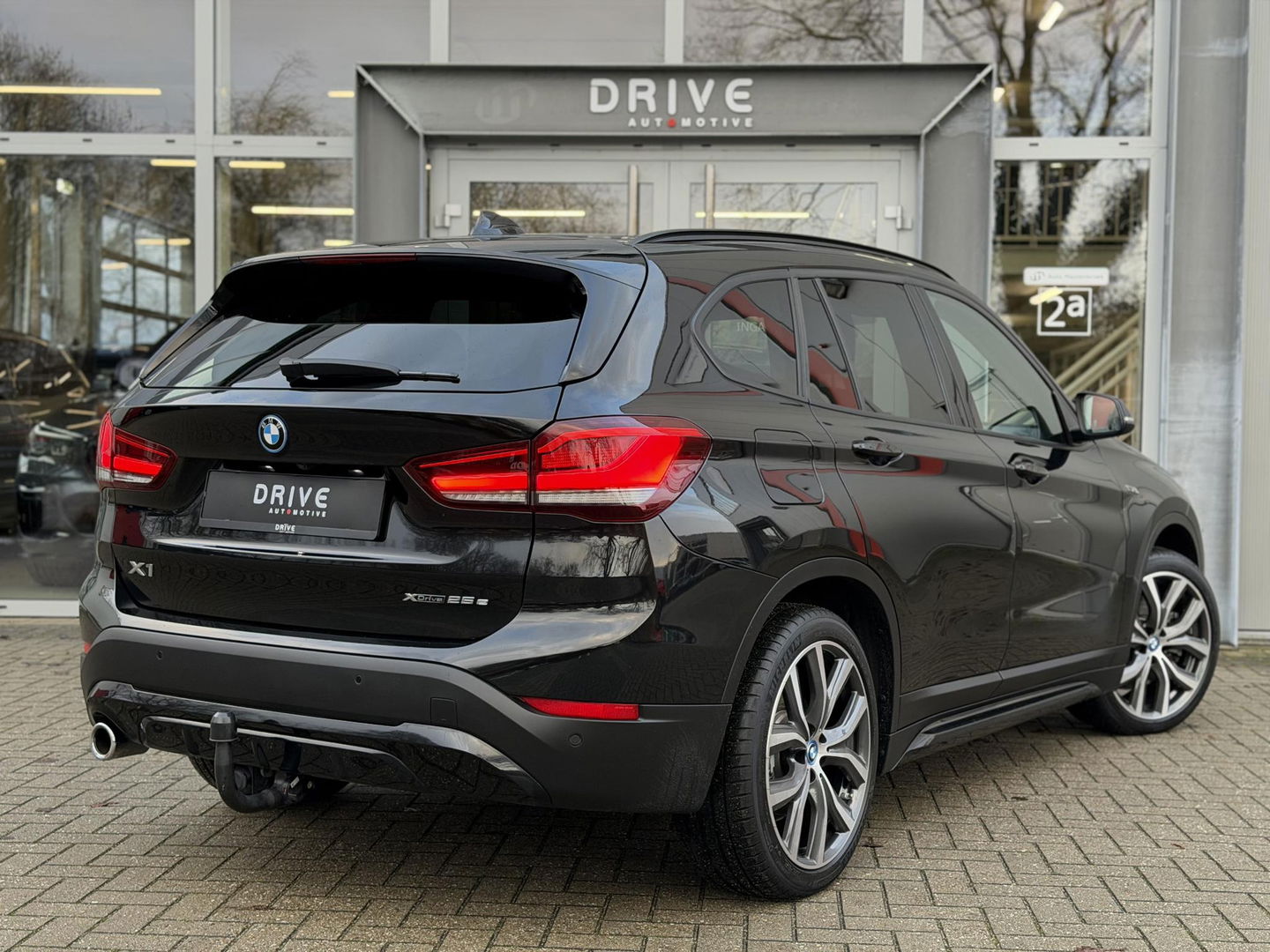 BMW X1 xDrive25e High Ex. Sportline |Leer|Trekhaak|Camera|19"LM velgen