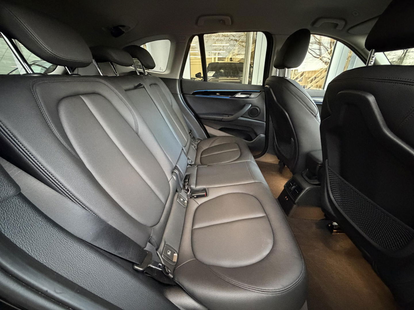 BMW X1 xDrive25e High Ex. Sportline |Leer|Trekhaak|Camera|19"LM velgen