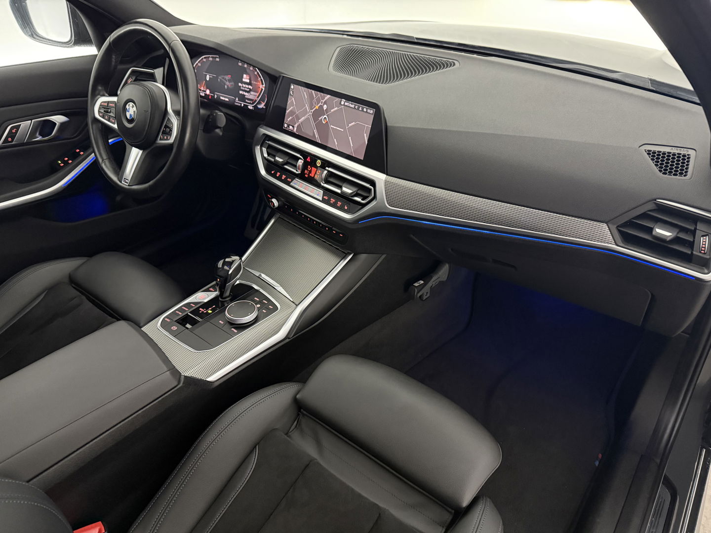 BMW 3-serie 320i Executive Edition M-Sport | Pano | Sfeer | Virtual | Camera | Stoelverw. | Cruise | Carplay