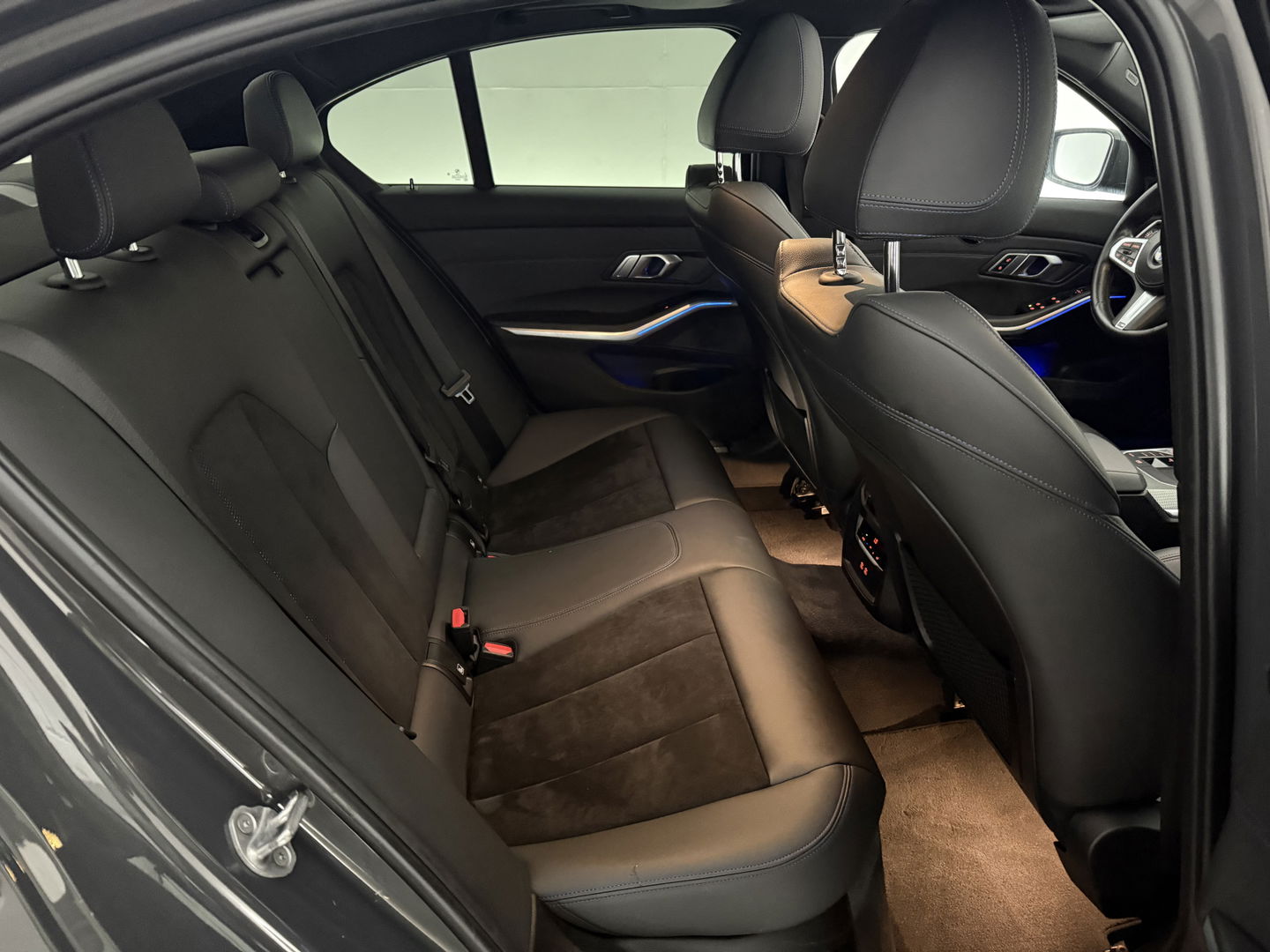 BMW 3-serie 320i Executive Edition M-Sport | Pano | Sfeer | Virtual | Camera | Stoelverw. | Cruise | Carplay