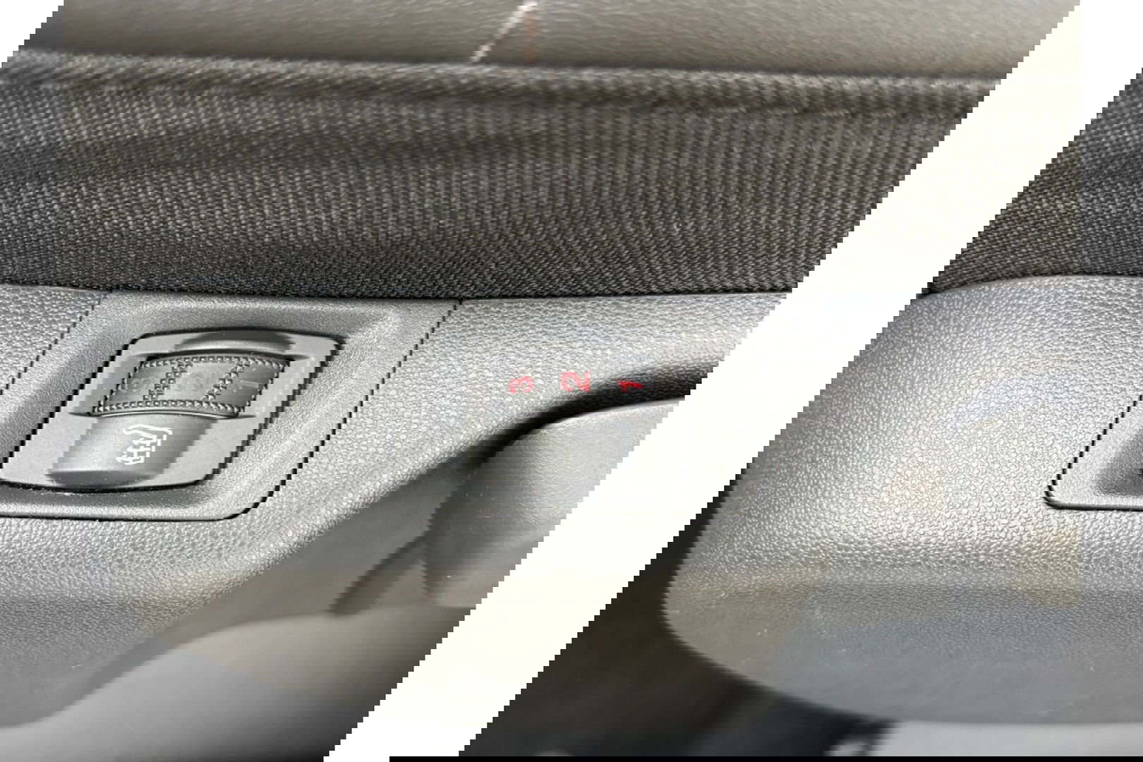 Citroën C3 Aircross 1.2 PT S&S SHINE AUTOMAAT NAVI PDC CRUISECONTROL.