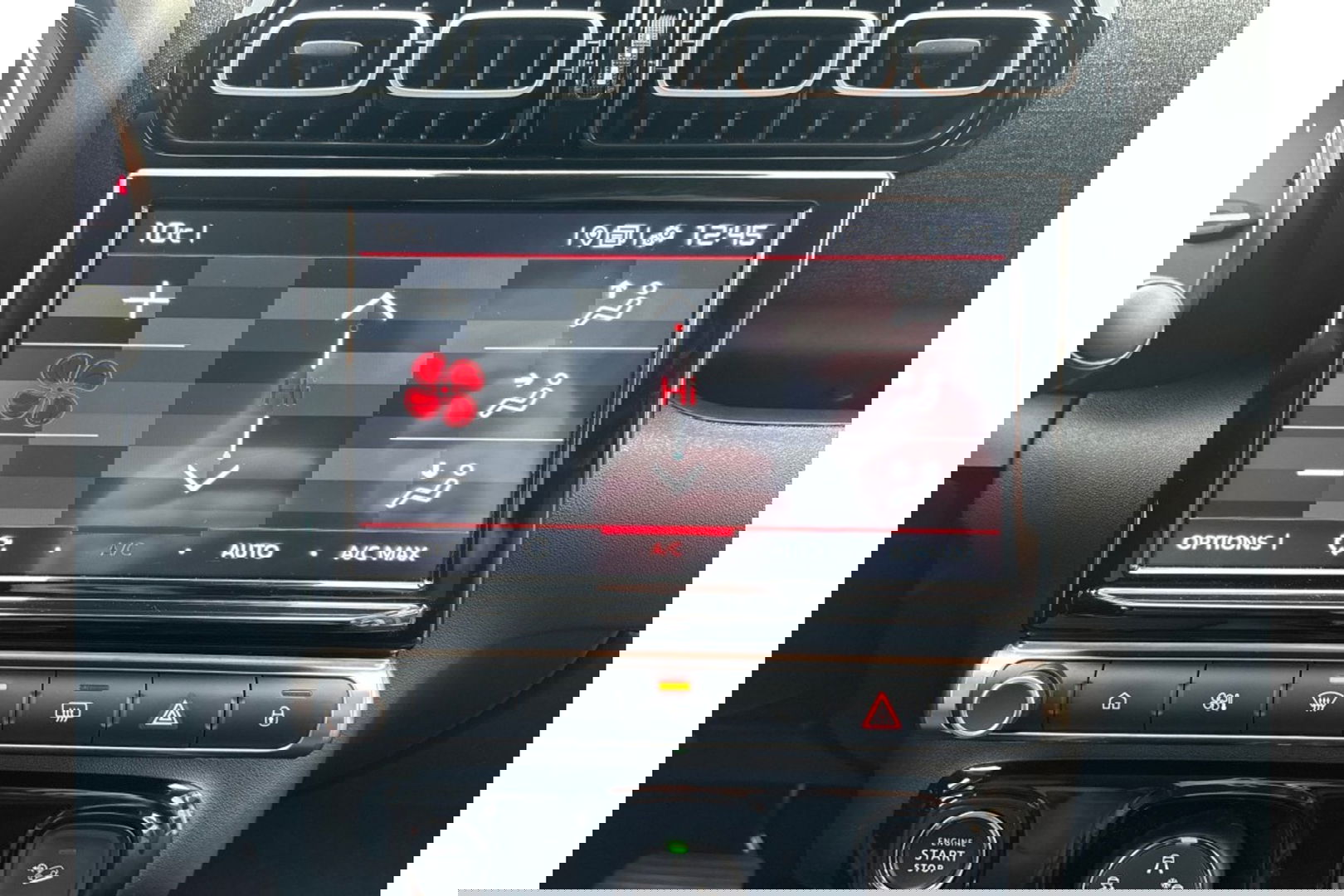 Citroën C3 Aircross 1.2 PT S&S SHINE AUTOMAAT NAVI PDC-CAMERA CRUISECONTROL.