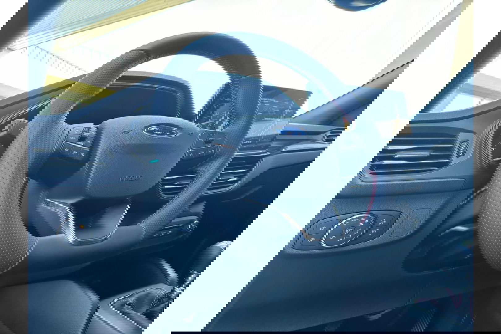 Ford Focus 1.0 ST LINE X AIRCO NAVI PDC-CAMERA360GR WINTERPACK.