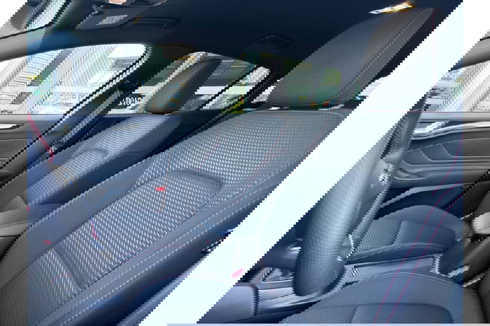 Ford Focus 1.0 ST LINE X AIRCO NAVI PDC-CAMERA360GR WINTERPACK.