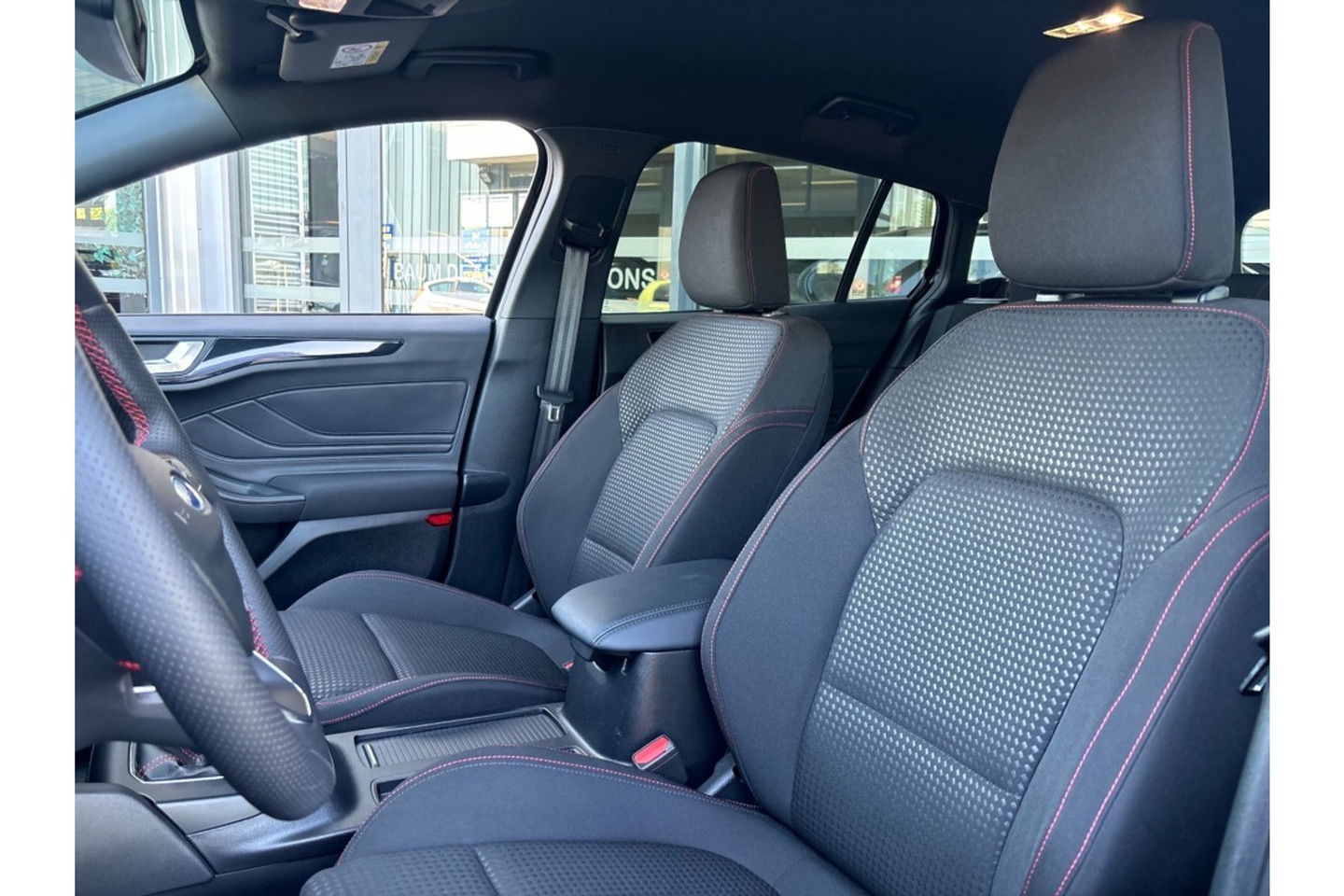 Ford Focus 1.0 ST LINE X AIRCO NAVI PDC-CAMERA360GR WINTERPACK.