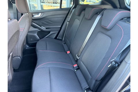 Ford Focus 1.0 ST LINE X AIRCO NAVI PDC-CAMERA360GR WINTERPACK.