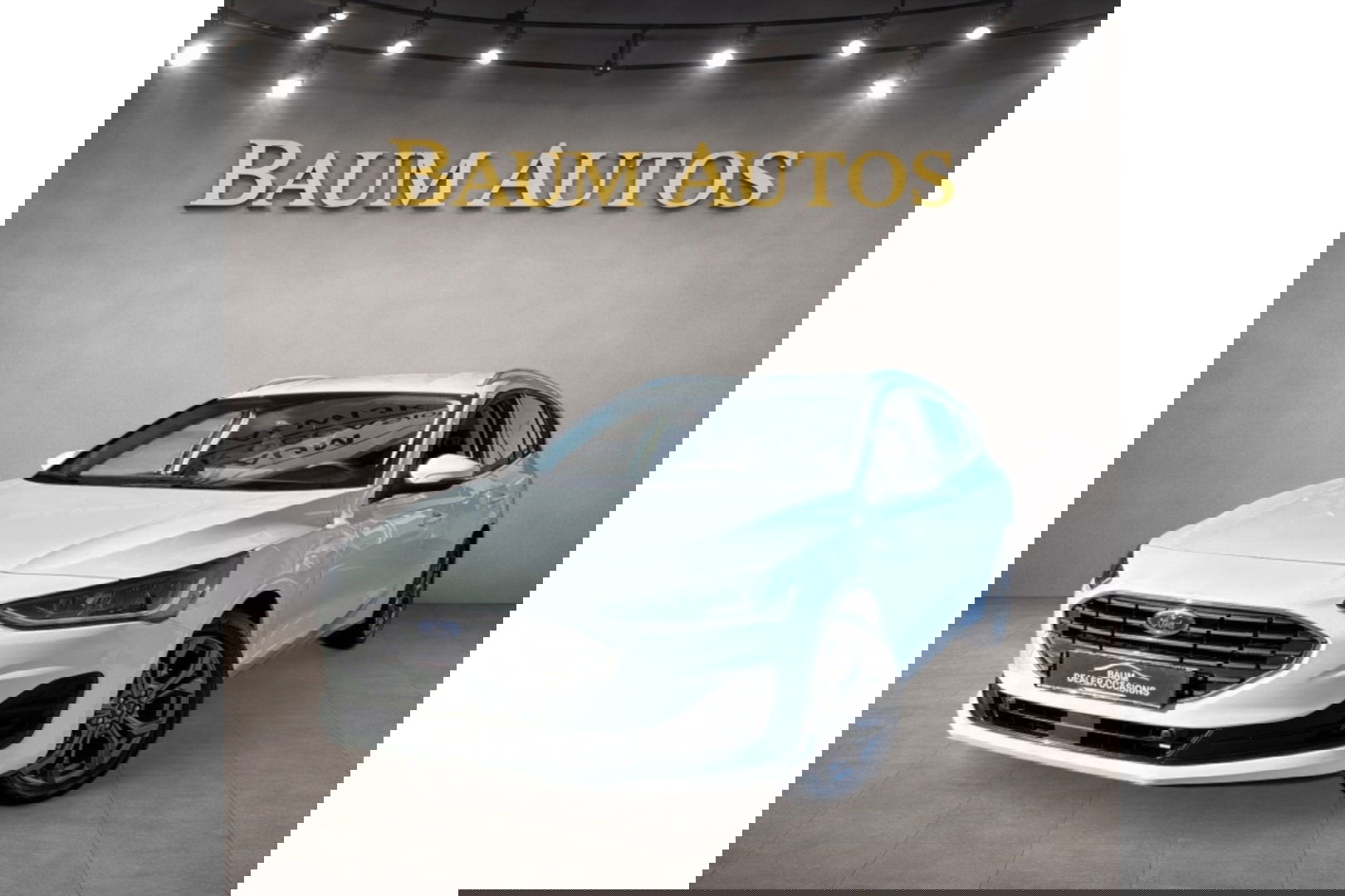 Ford Focus 1.0 TITANIUM X AIRCO WIDESCREEN PDC WINTERPACK.