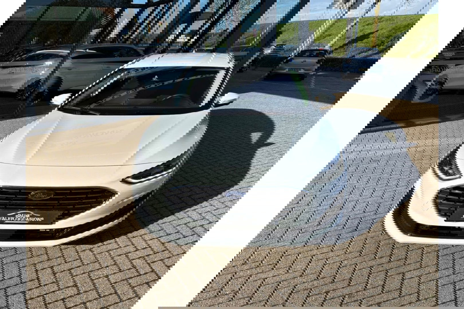 Ford Focus 1.0 TITANIUM X AIRCO WIDESCREEN PDC WINTERPACK.