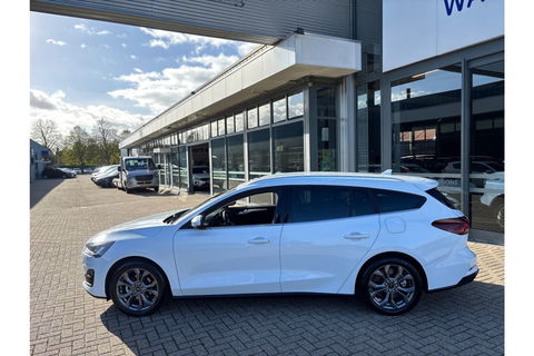 Ford Focus 1.0 TITANIUM X AIRCO WIDESCREEN PDC WINTERPACK.