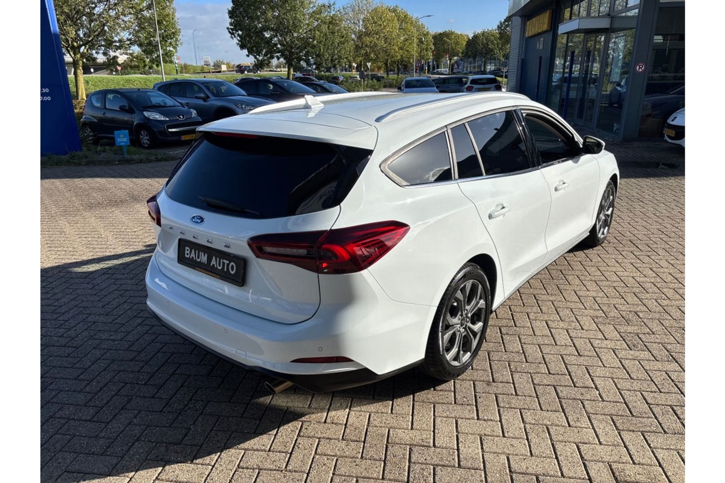 Ford Focus 1.0 TITANIUM X AIRCO WIDESCREEN PDC WINTERPACK.