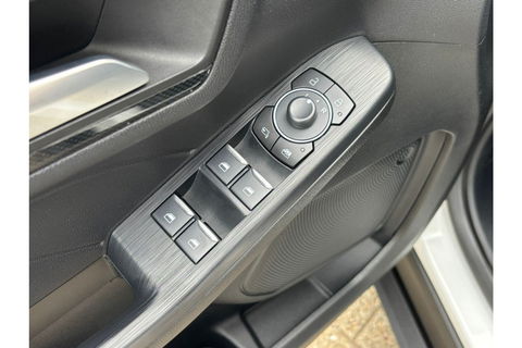 Ford Kuga 2.5 PHEV 225PK ST-LINE NORDIC AIRCO NAVI PDC-CAMERA.