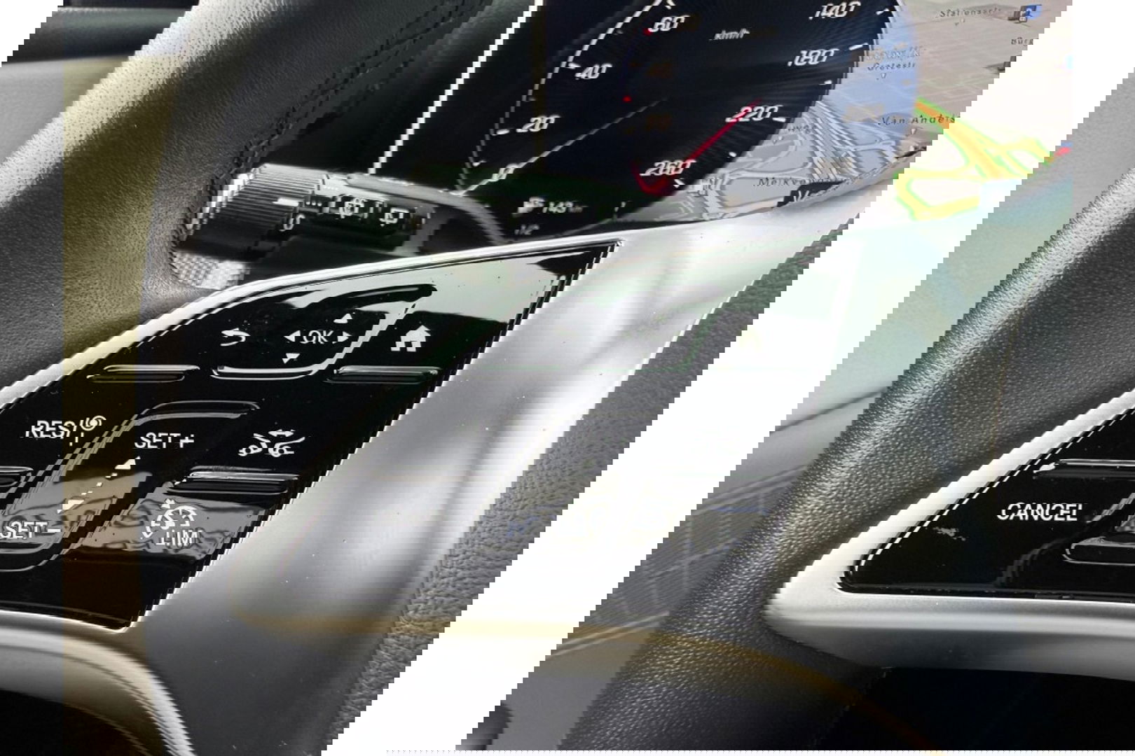 Mercedes-Benz GLC 300DE 4MATIC AMG LINE PANORAMA LEER NAVI PDC360GR.