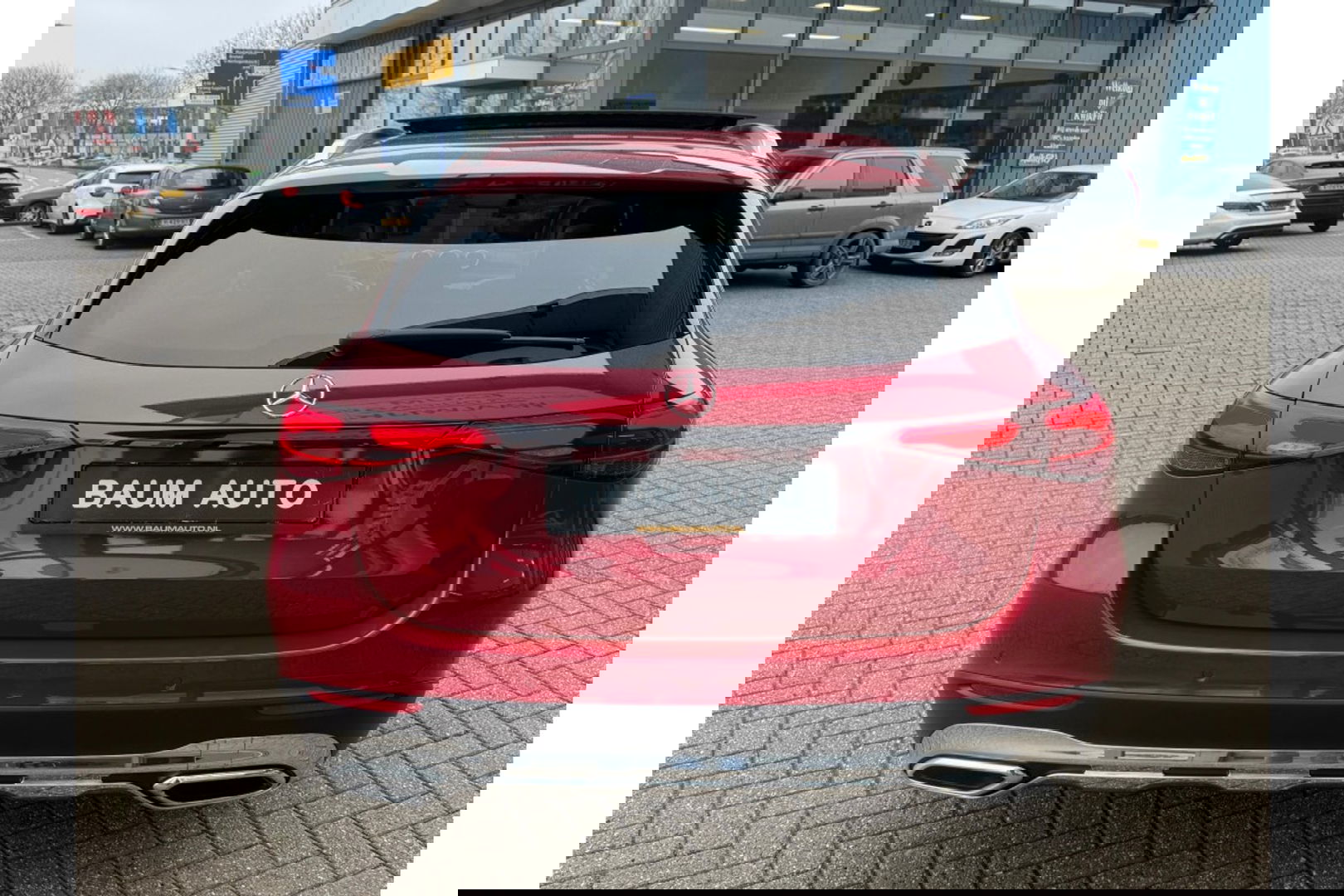 Mercedes-Benz GLC 300DE 4MATIC AMG LINE PANORAMA LEER NAVI PDC360GR.