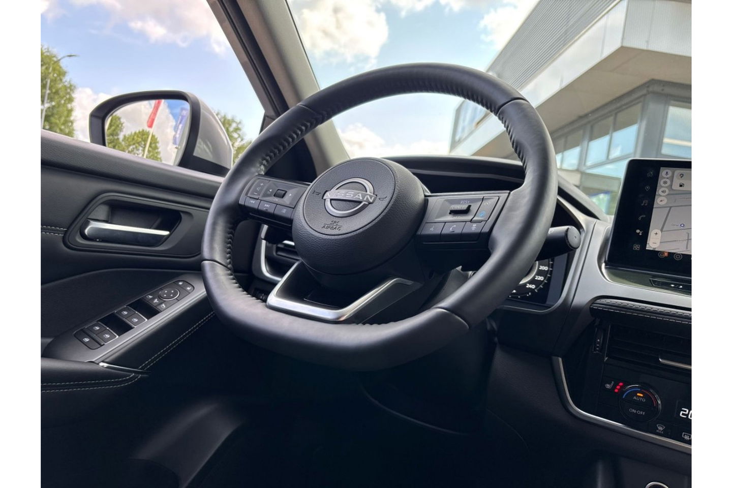 Nissan QASHQAI 1.3 MHEV X N-CONNECTA AUTOMAAT NAVI WIDESCREEN 360CAMERA.