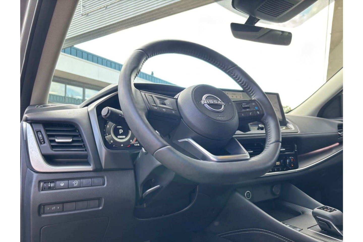 Nissan QASHQAI 1.3 MHEV X N-CONNECTA AUTOMAAT NAVI WIDESCREEN 360CAMERA.