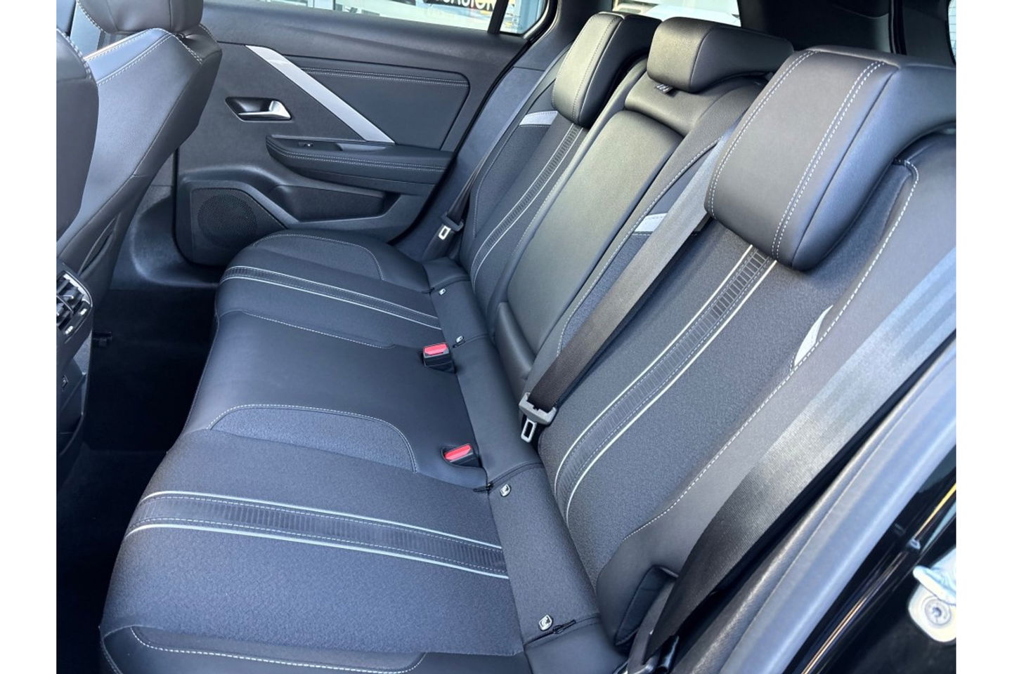 Opel Astra 1.2 TURBO GS AUTOMAAT BLACKLINE PANORAMADAK CAMERA360