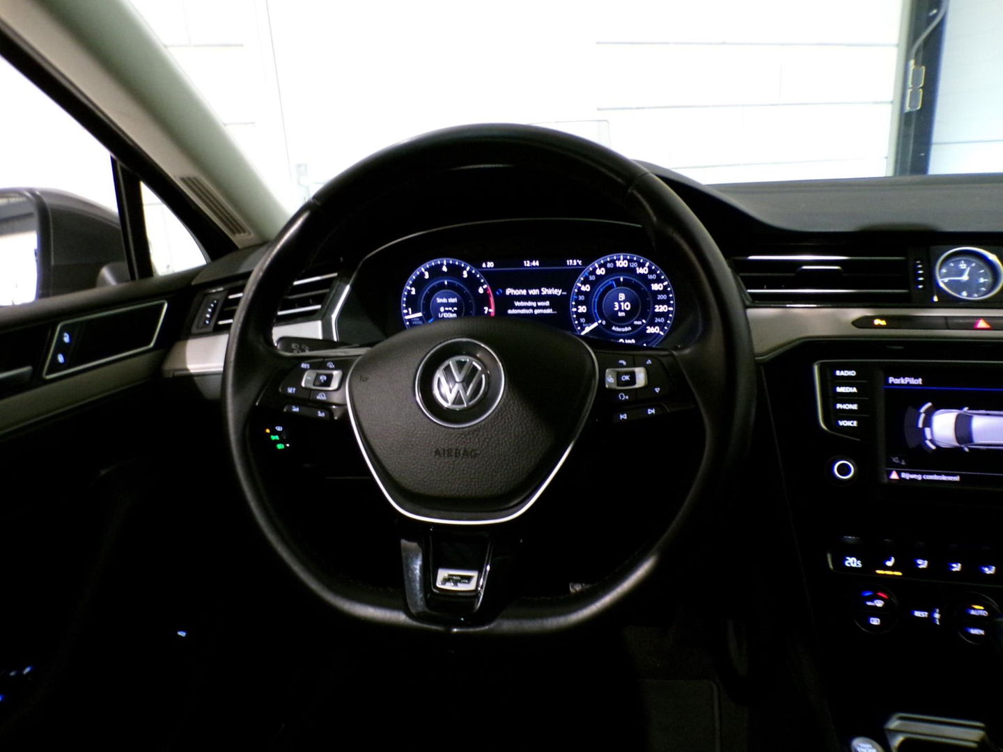 Volkswagen Passat Variant 1.4 TSI Highline Business R-Line "Origineel NL!" Automaat! Apple-Carplay Xenon 19"Velgen Adaptive-cruise