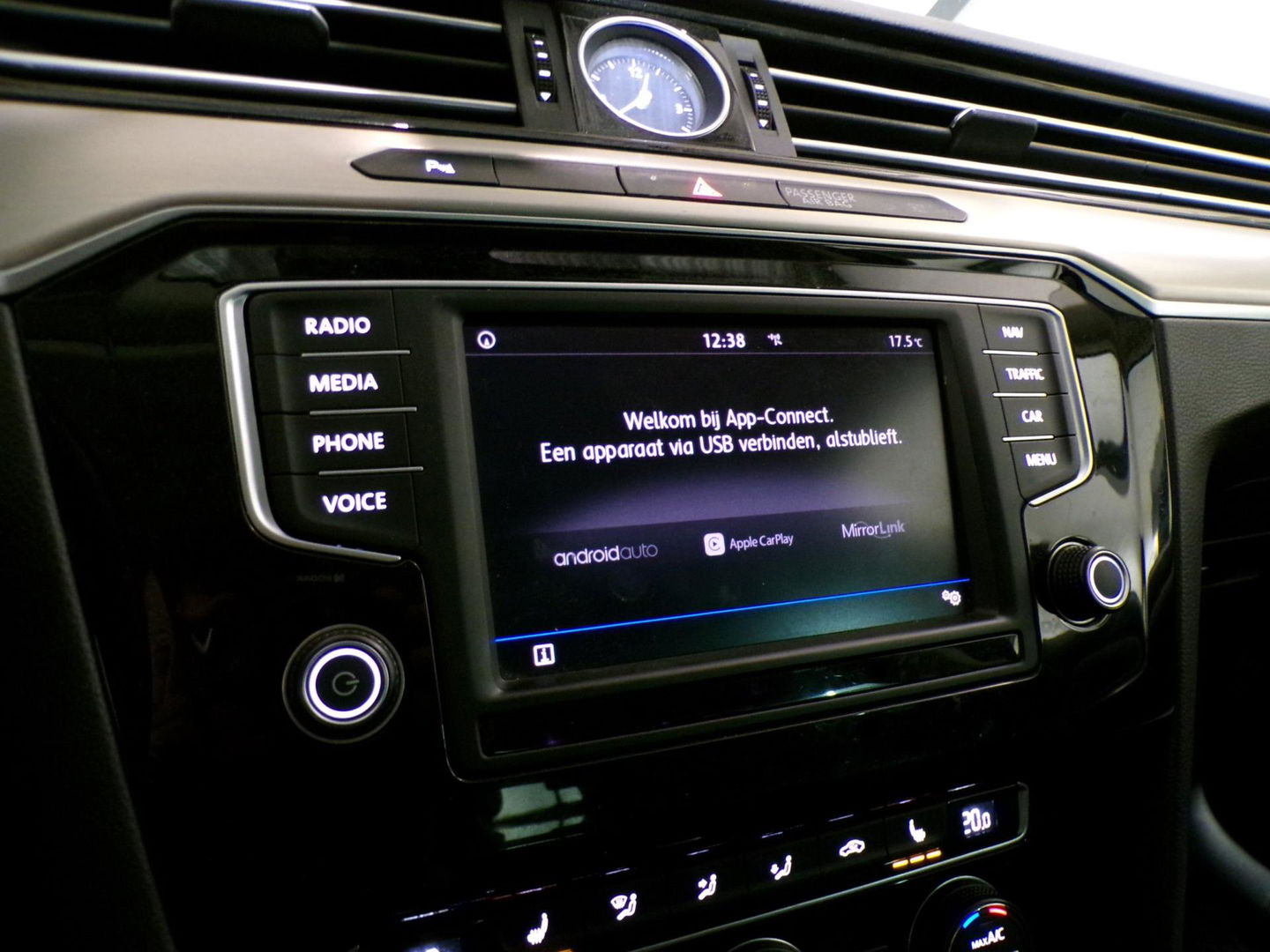 Volkswagen Passat Variant 1.4 TSI Highline Business R-Line "Origineel NL!" Automaat! Apple-Carplay Xenon 19"Velgen Adaptive-cruise