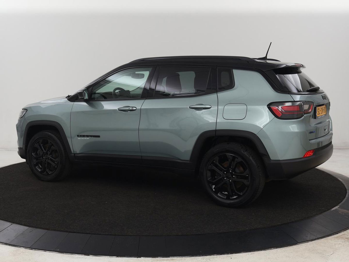 Jeep Compass 4xe 240 Plug-in Hybrid Electric S | Stoel & stuurverwarming | Half leder | Camera | Adaptive cruise | Carplay | Keyless | PHEV