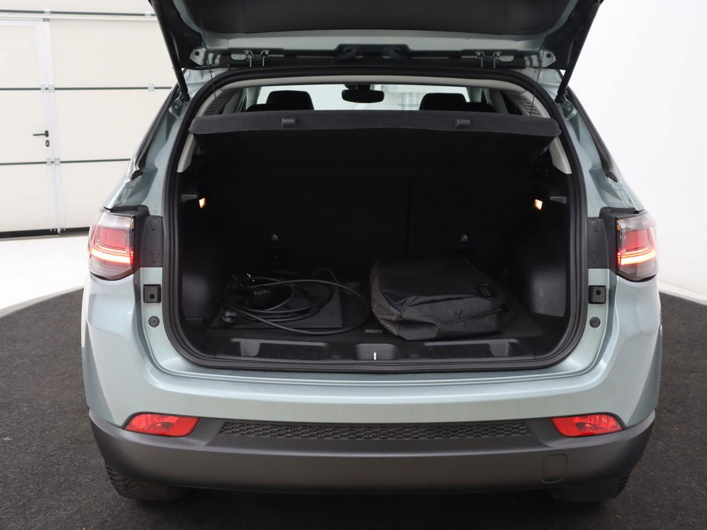 Jeep Compass 4xe 240 Plug-in Hybrid Electric S | Stoel & stuurverwarming | Half leder | Camera | Adaptive cruise | Carplay | Keyless | PHEV