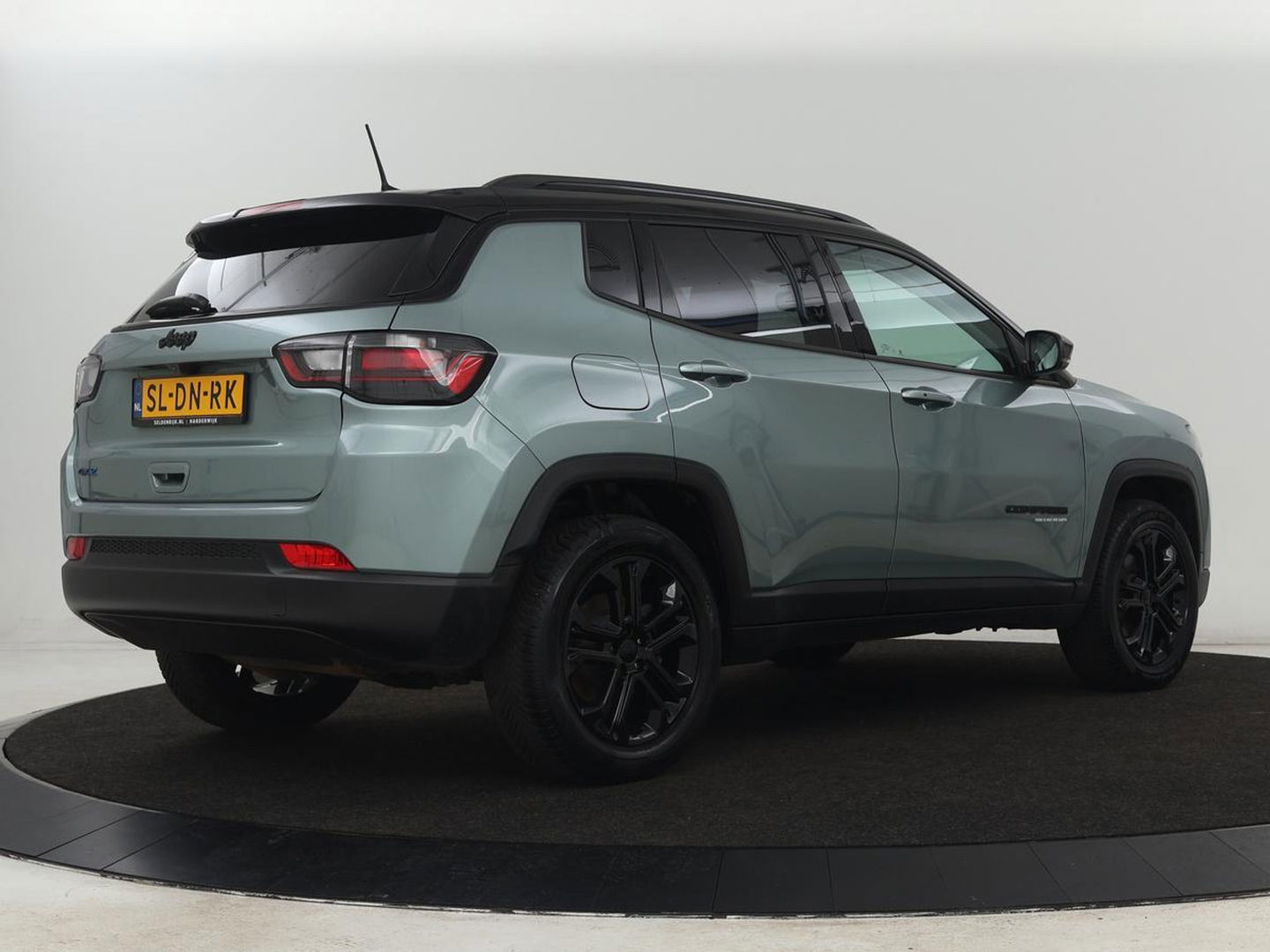 Jeep Compass 4xe 240 Plug-in Hybrid Electric S | Stoel & stuurverwarming | Half leder | Camera | Adaptive cruise | Carplay | Keyless | PHEV