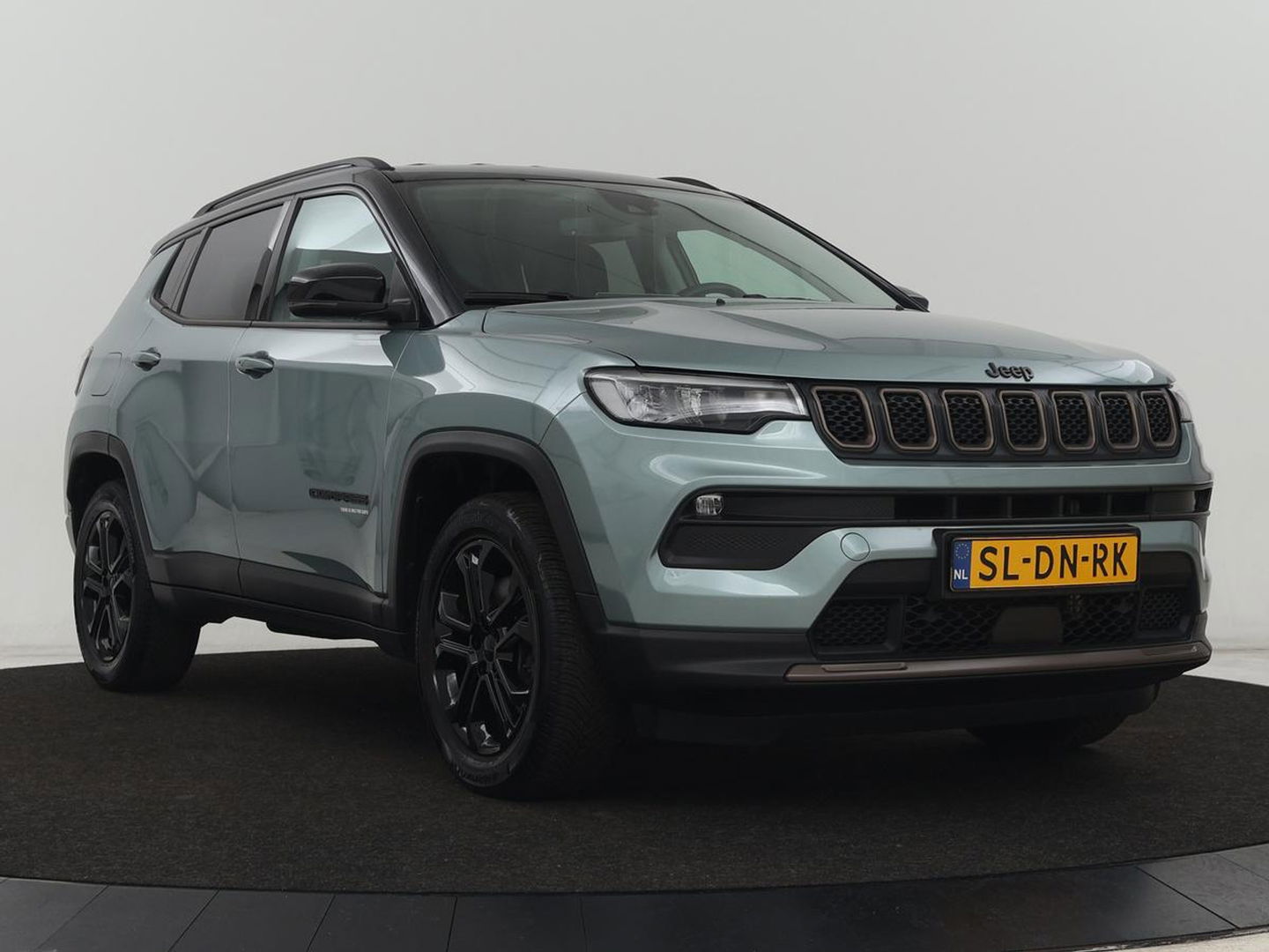 Jeep Compass 4xe 240 Plug-in Hybrid Electric S | Stoel & stuurverwarming | Half leder | Camera | Adaptive cruise | Carplay | Keyless | PHEV