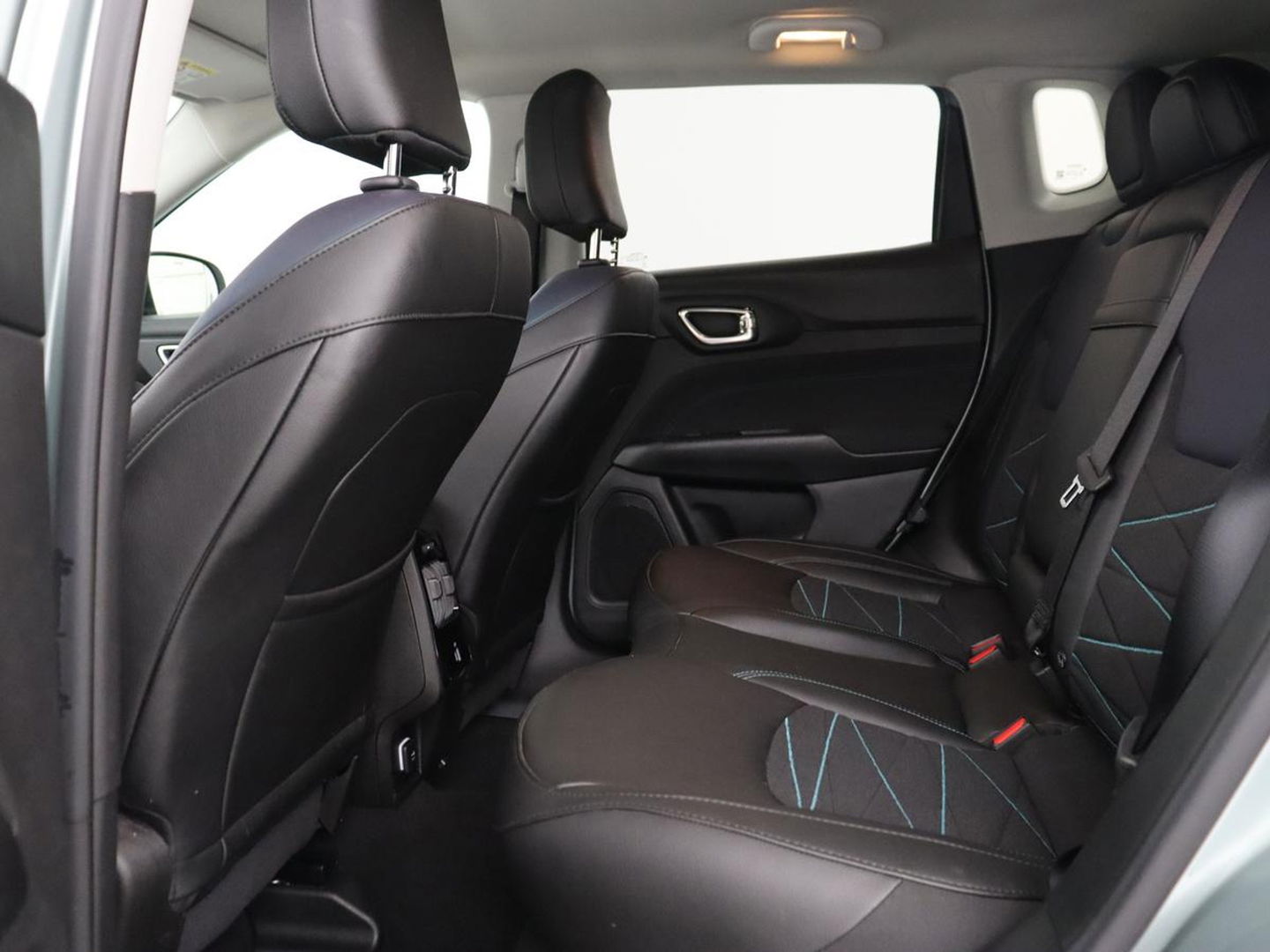 Jeep Compass 4xe 240 Plug-in Hybrid Electric S | Stoel & stuurverwarming | Half leder | Camera | Adaptive cruise | Carplay | Keyless | PHEV