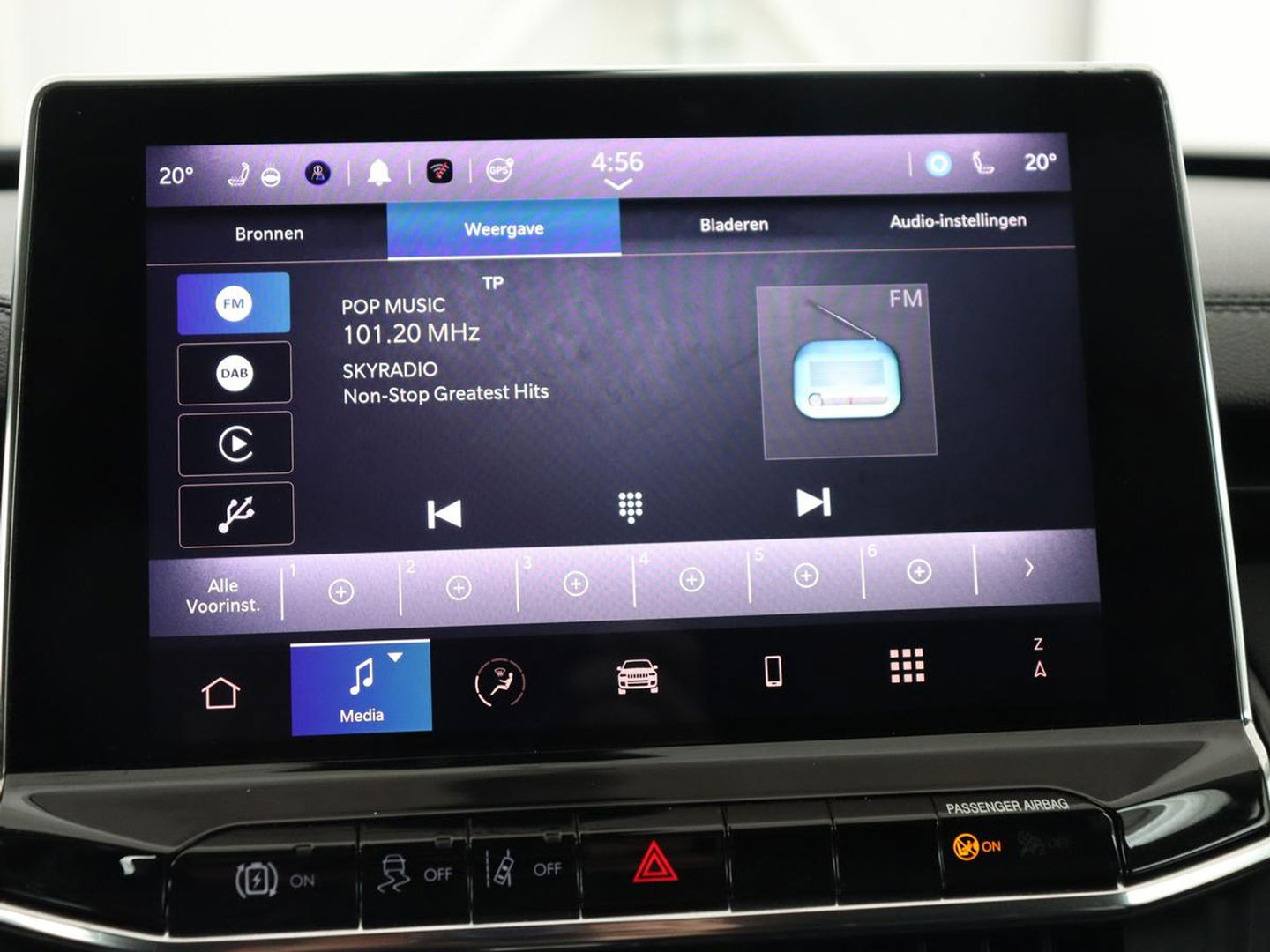 Jeep Compass 4xe 240 Plug-in Hybrid Electric S | Stoel & stuurverwarming | Half leder | Camera | Adaptive cruise | Carplay | Keyless | PHEV