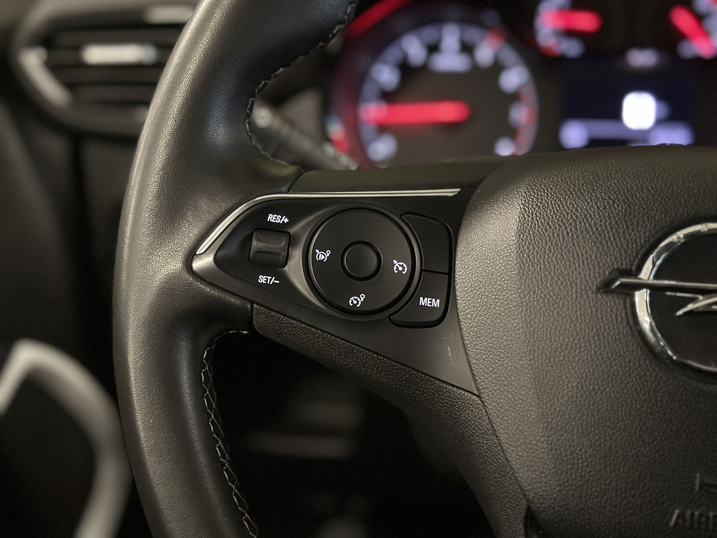 Opel Crossland X 1.2 Turbo Edition 2020 | Cruise Control | Apple Carplay | Android Auto | Airconditioning | Trekhaak | Lane Assist | Elektrisch Bedienbare Spiegels