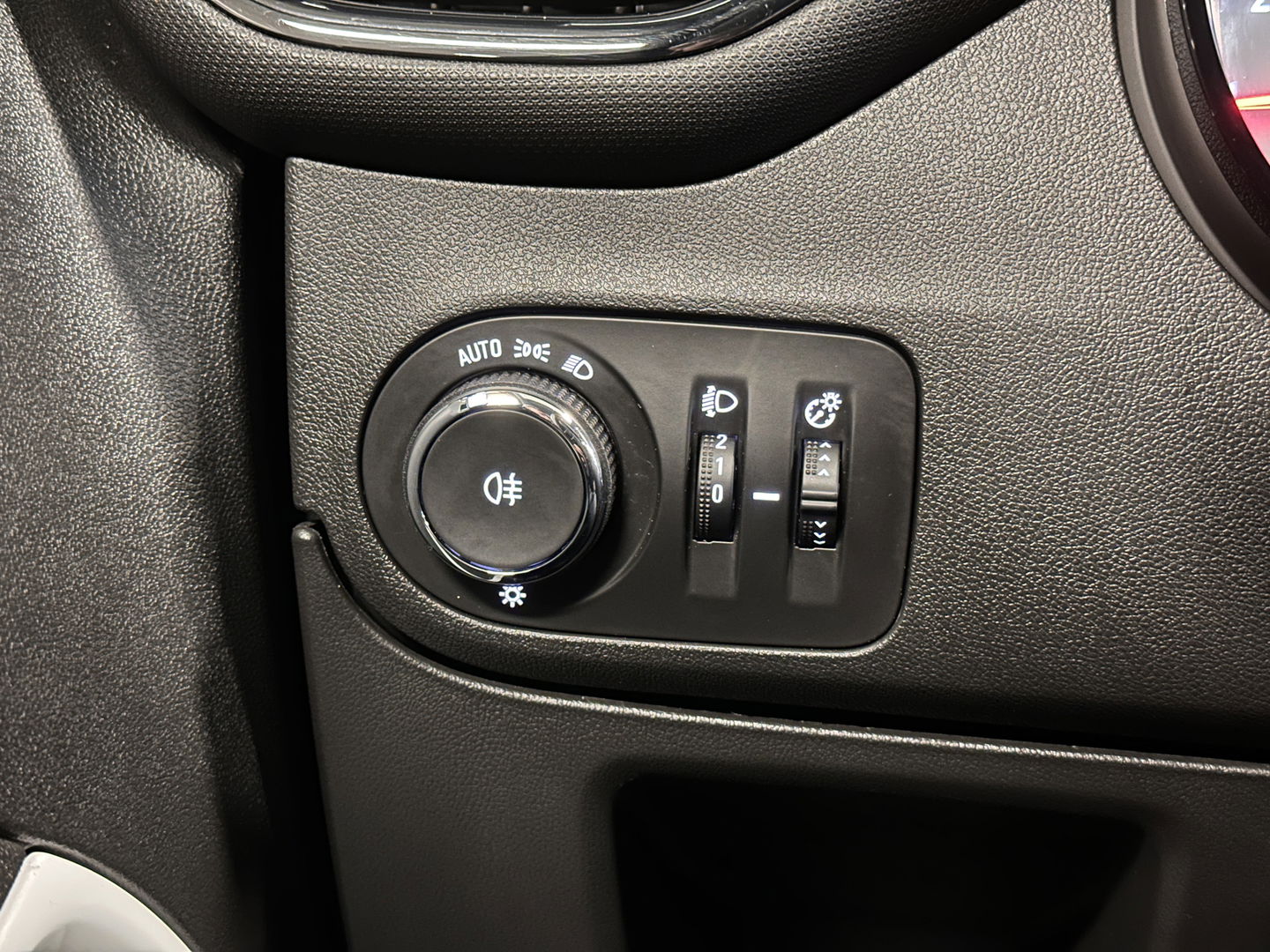 Opel Crossland X 1.2 Turbo Edition 2020 | Cruise Control | Apple Carplay | Android Auto | Airconditioning | Trekhaak | Lane Assist | Elektrisch Bedienbare Spiegels