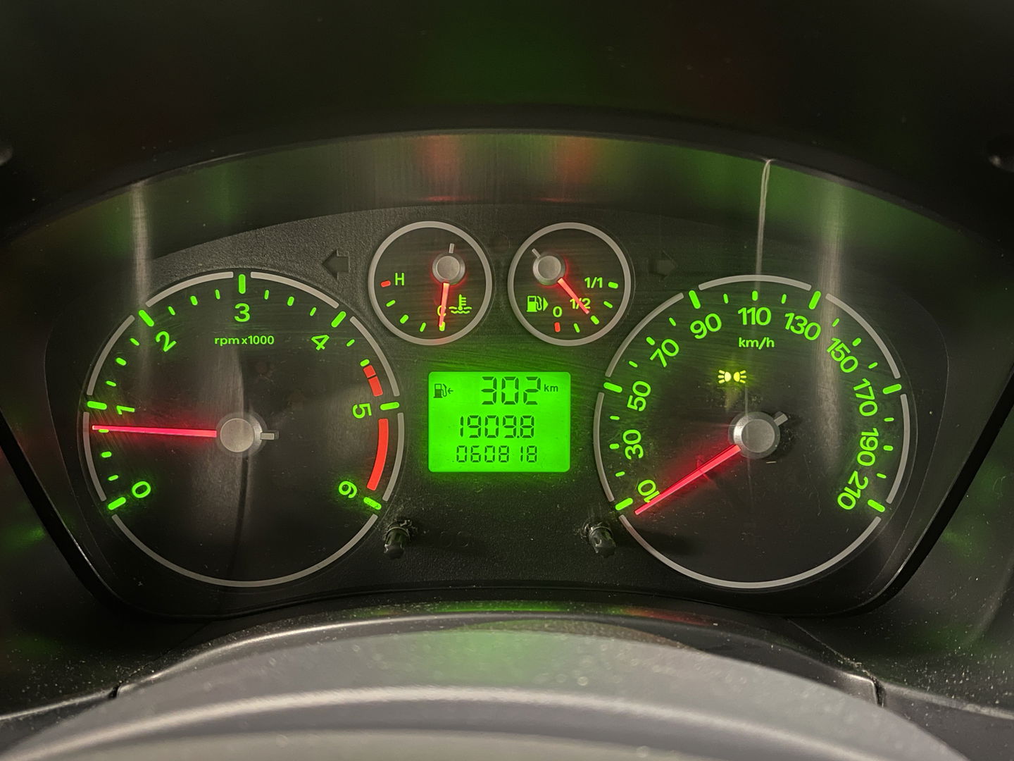 Ford Transit Connect T220S 1.8 TDCi Trend | Airconditioning | AUX | Elektrische ramen | Tussenschot | Achterdeuren |