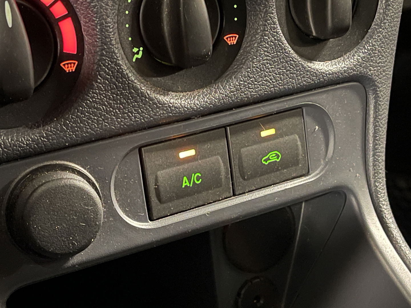 Ford Transit Connect T220S 1.8 TDCi Trend | Airconditioning | AUX | Elektrische ramen | Tussenschot | Achterdeuren |