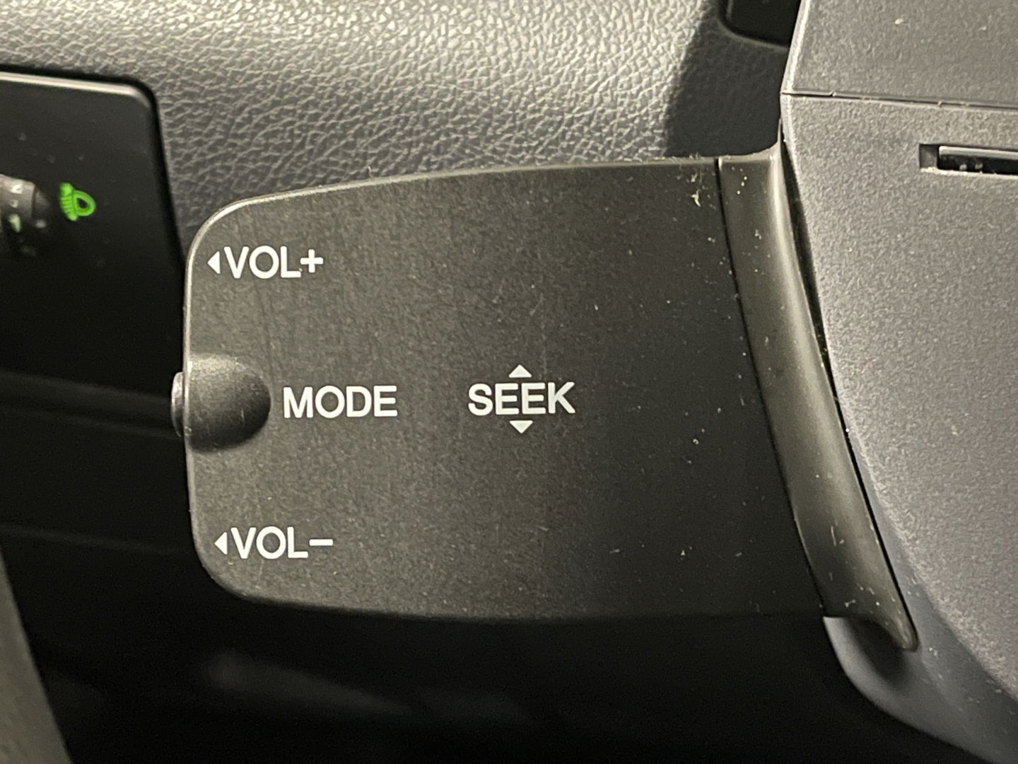 Ford Transit Connect T220S 1.8 TDCi Trend | Airconditioning | AUX | Elektrische ramen | Tussenschot | Achterdeuren |