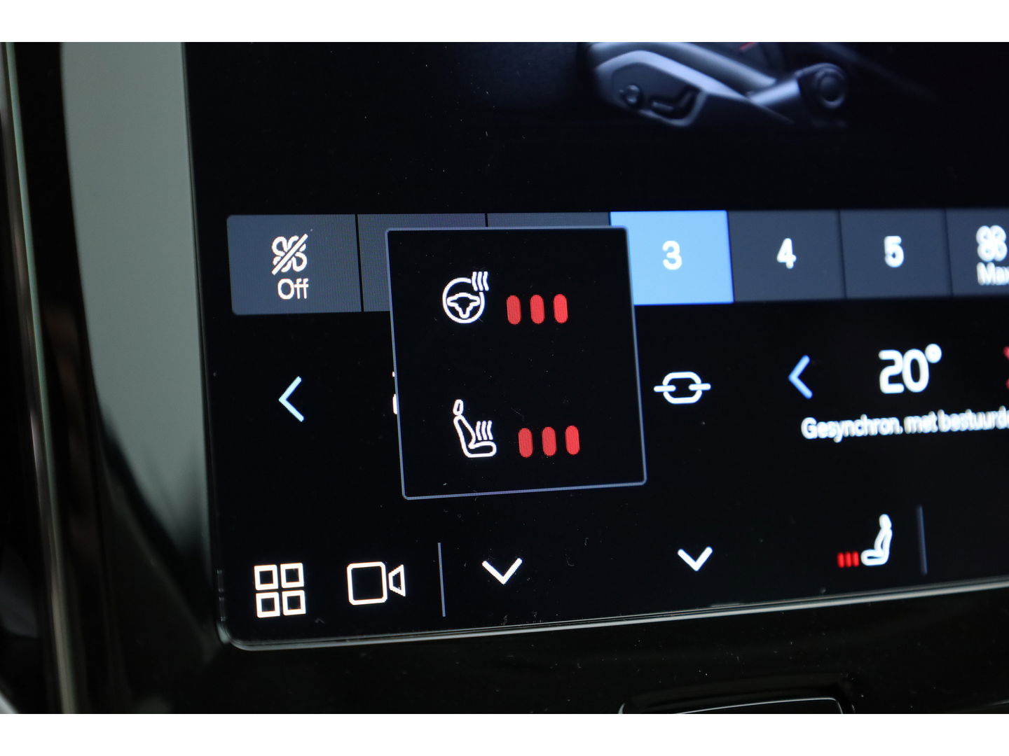 Volvo V60 2.0 T6 Plug-in hybrid AWD Plus Dark | ACC | BLIS | H&K | Stuur- & 4x stoelverw. | Elek. Voorstoelen |